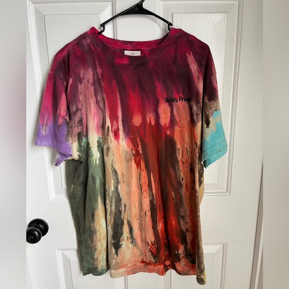 Acid wash, tie dye Teddy Fresh T-shirt. No signs of wear or tear. Lightly used.